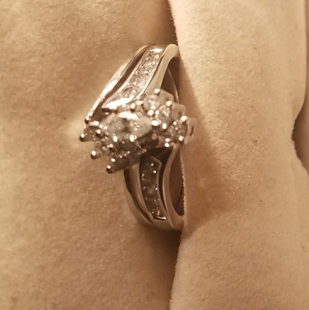 Diamond Engagement ring and Band, sz 6.5/7